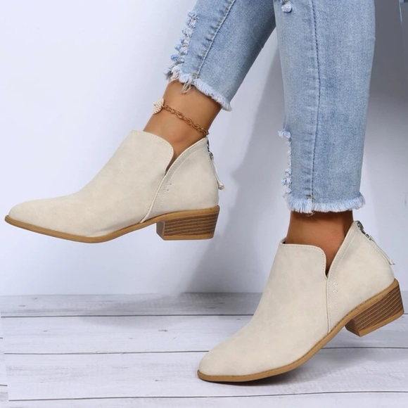 Minimalist Booties - Picture 2 of 5